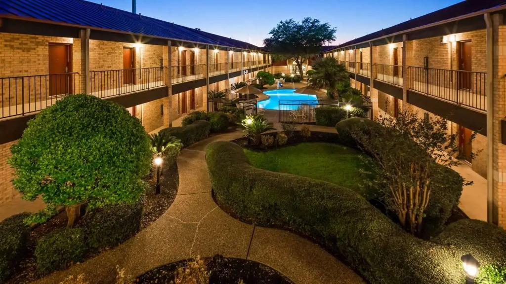 hotel image 16