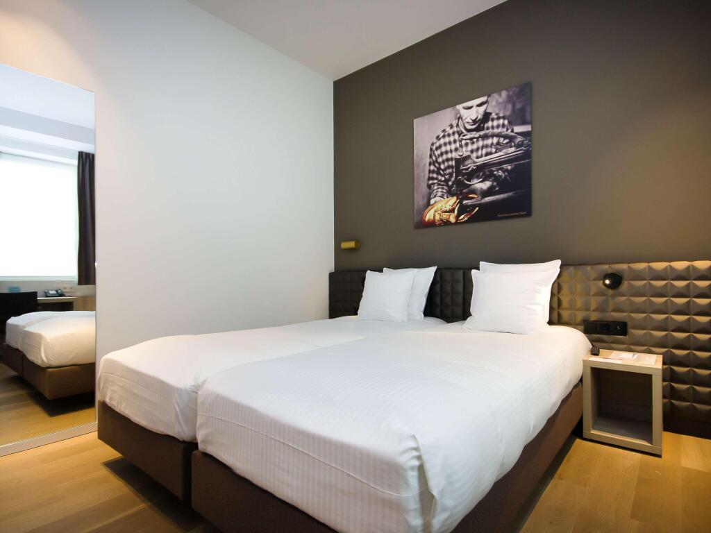 hotel image 13