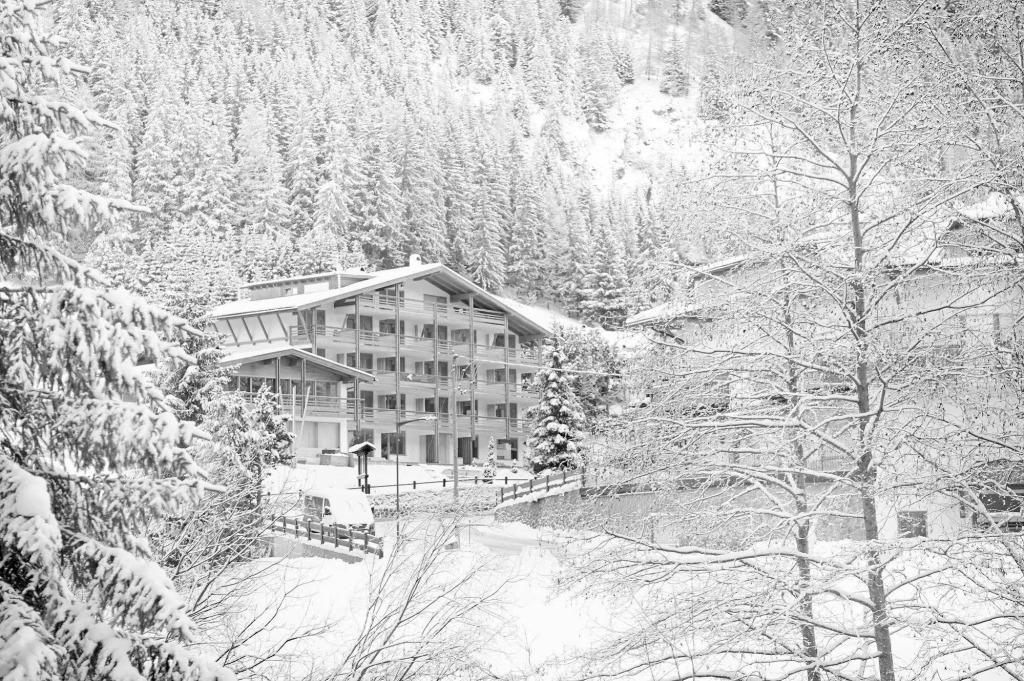 hotel image 12