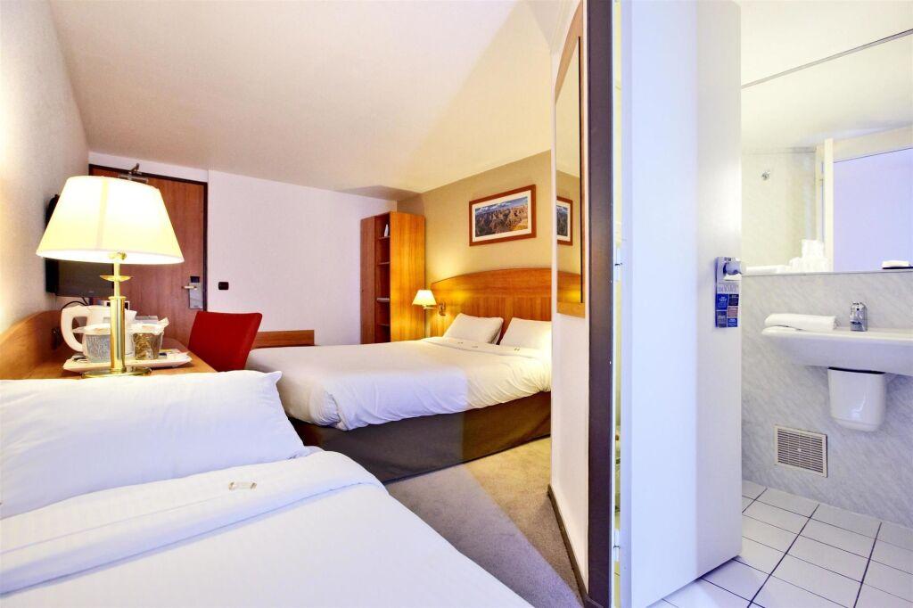 hotel image 11
