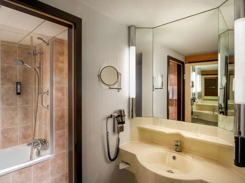 hotel image 13