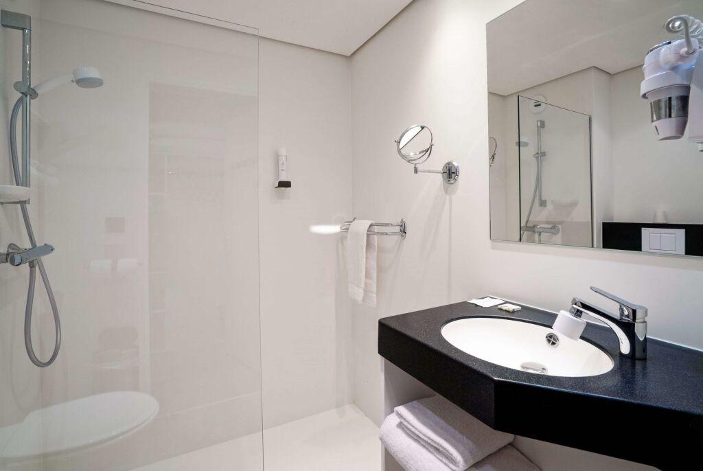 hotel image 16