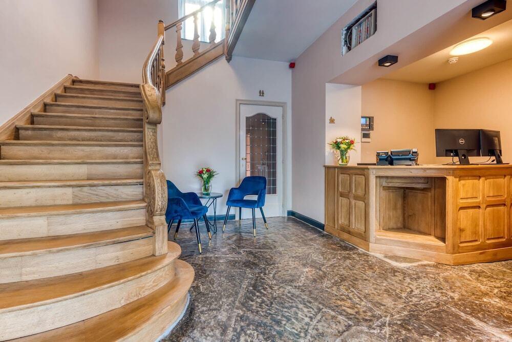 hotel image 9