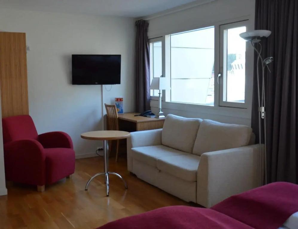 hotel image 13