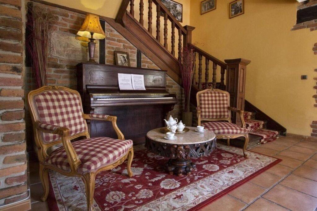 hotel image 10