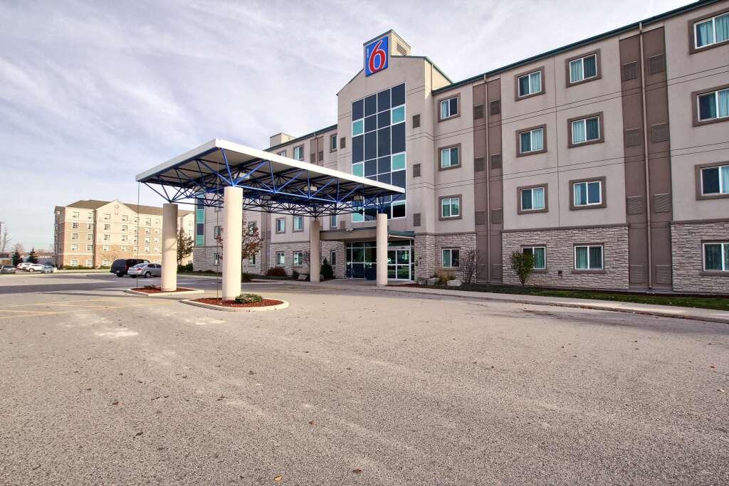 hotel image 16