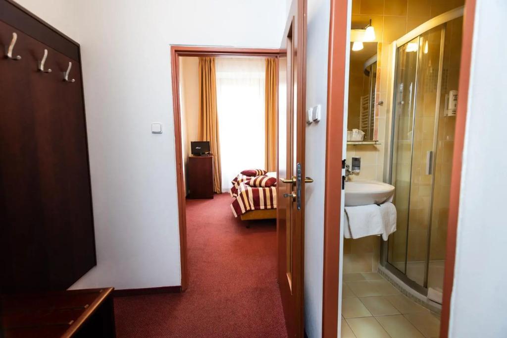 hotel image 12