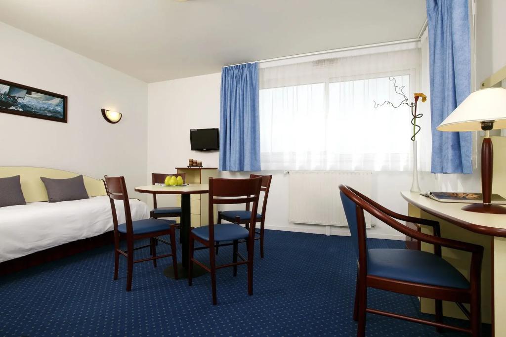 hotel image 12