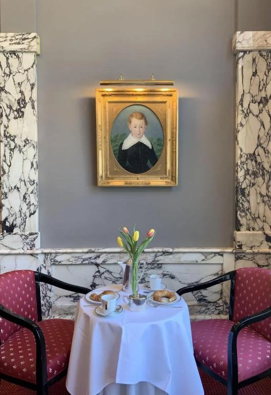 hotel image 10