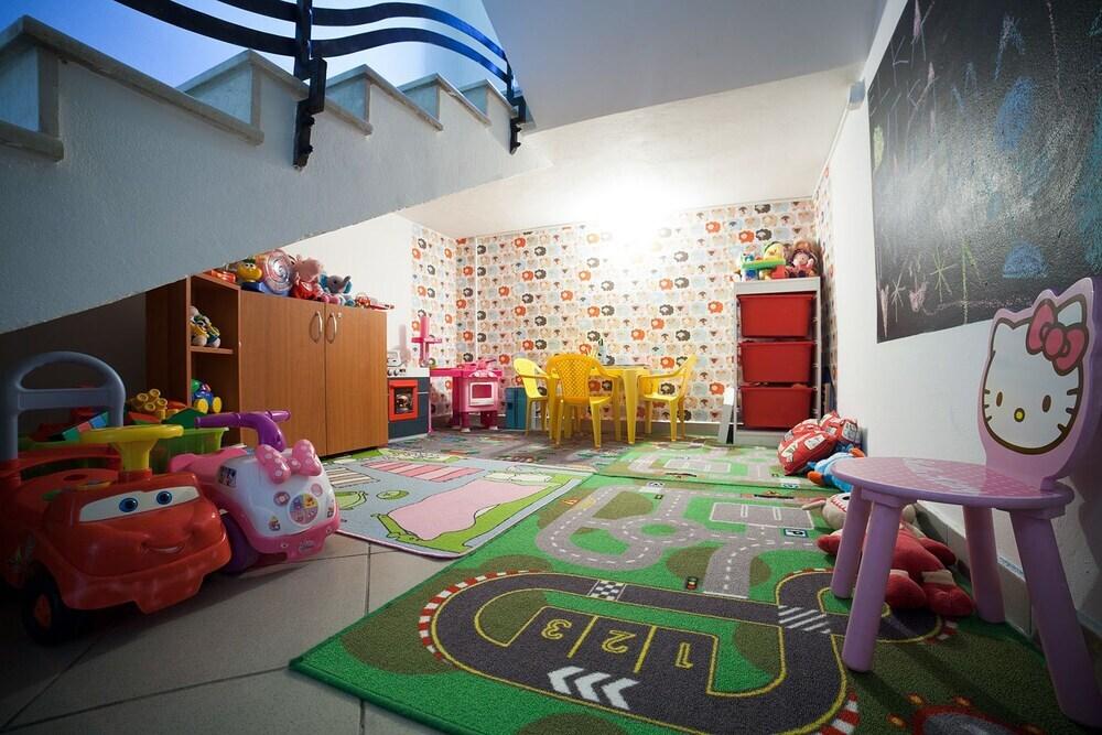 hotel image 10