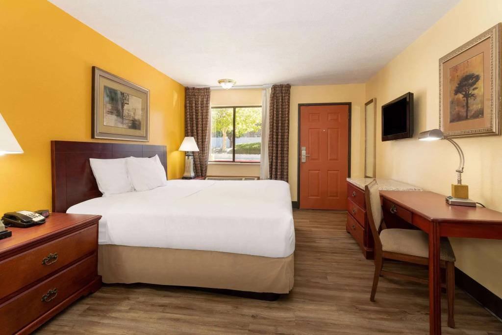 hotel image 10