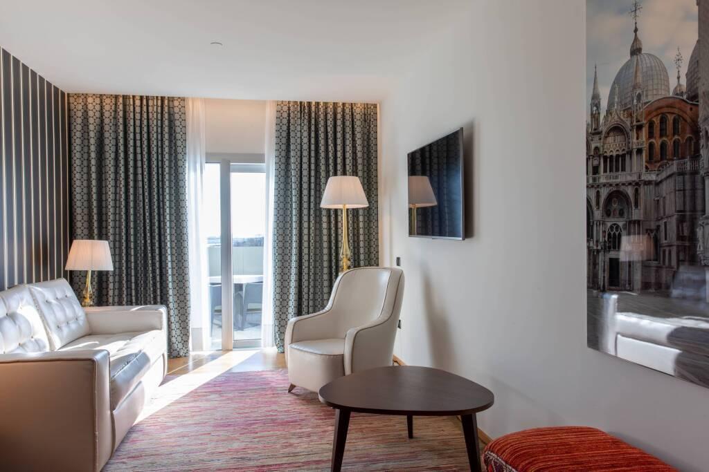 hotel image 36
