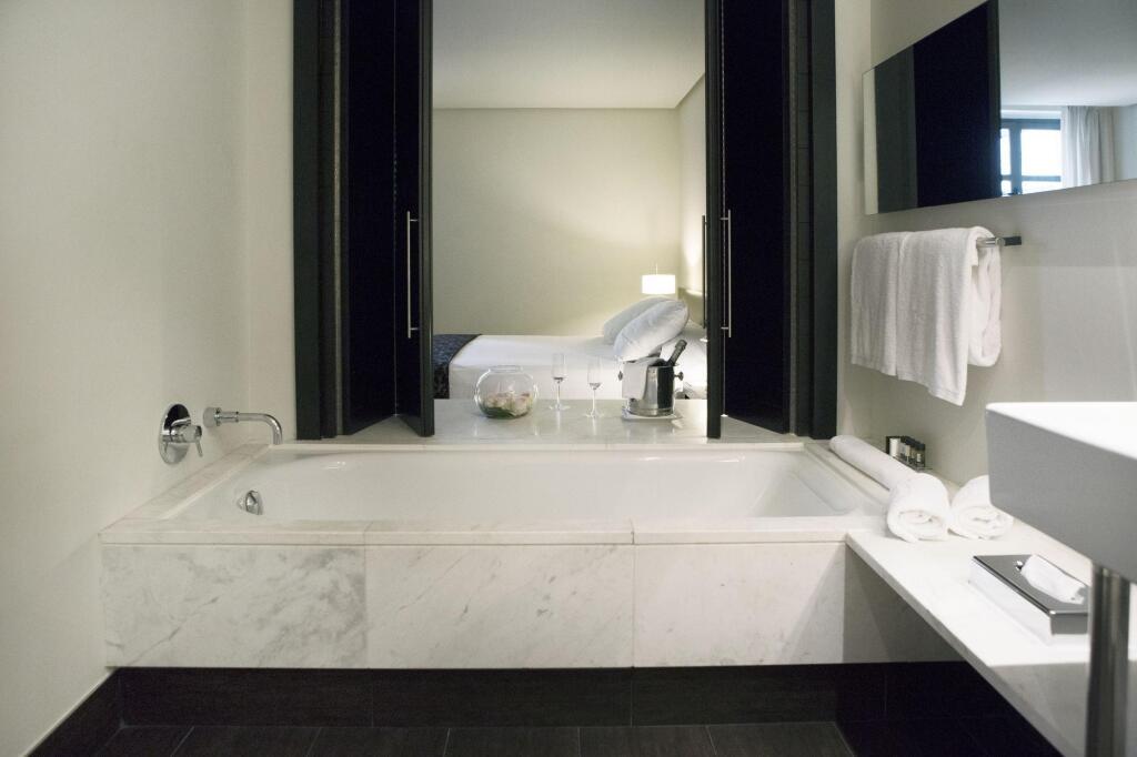 hotel image 16