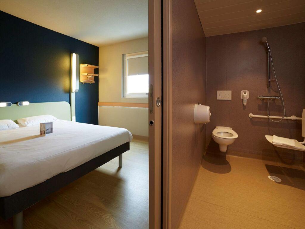 hotel image 10