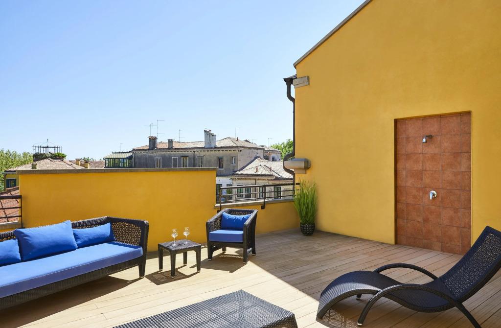 hotel image 10