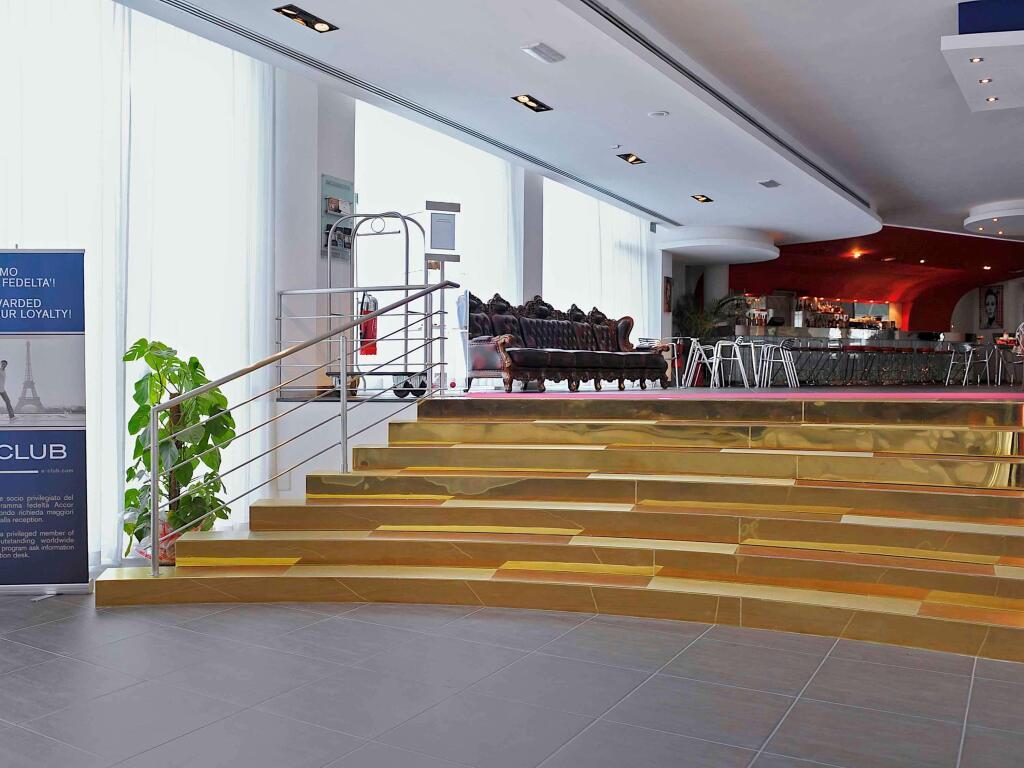 hotel image 16