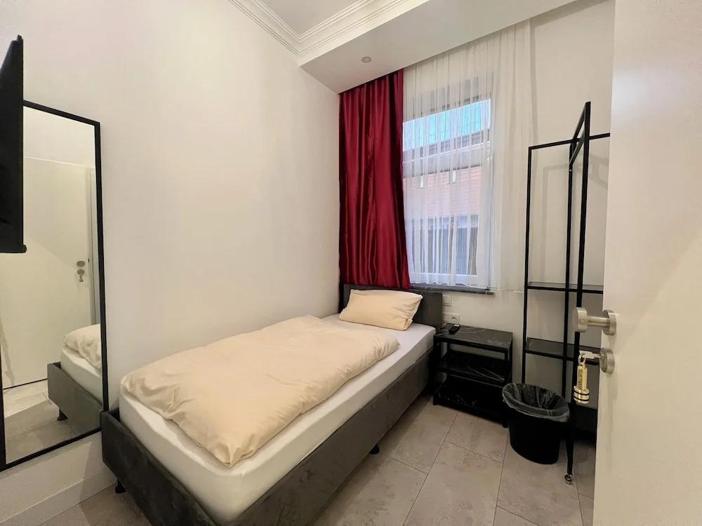 hotel image 9
