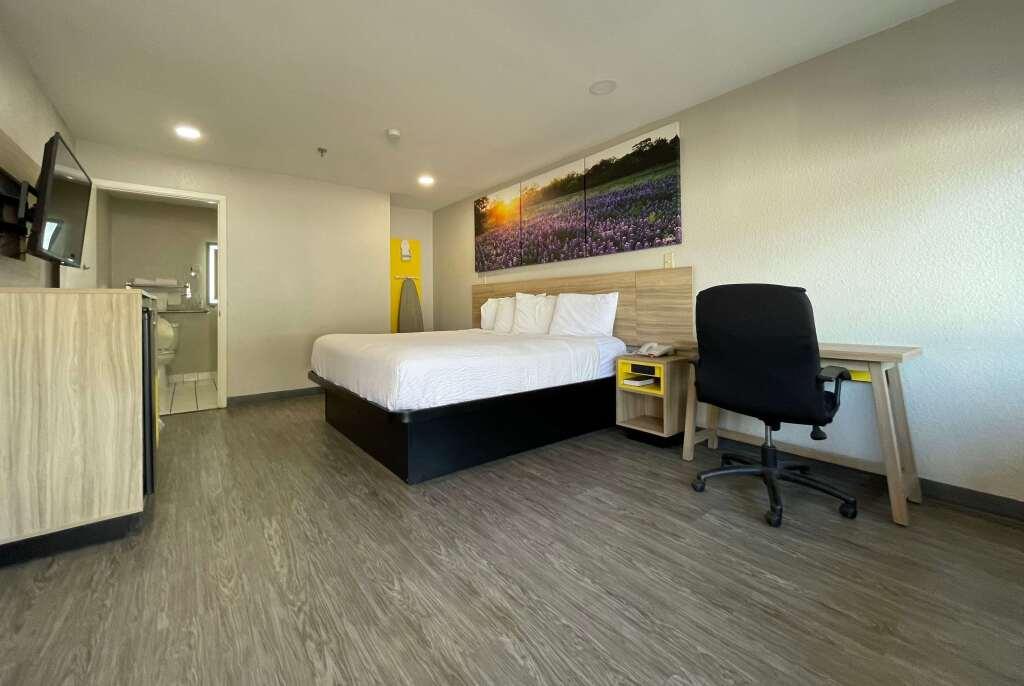 hotel image 6