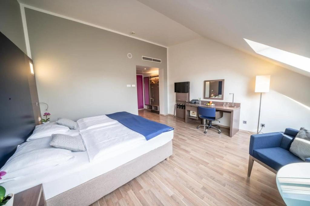 hotel image 8