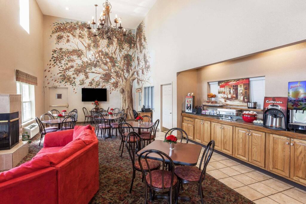 hotel image 10