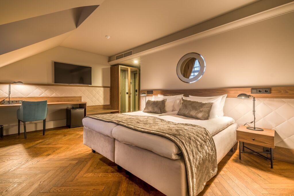hotel image 16