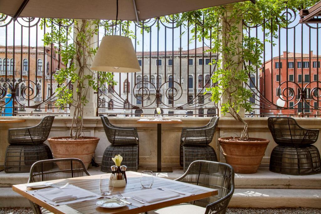 hotel image 8
