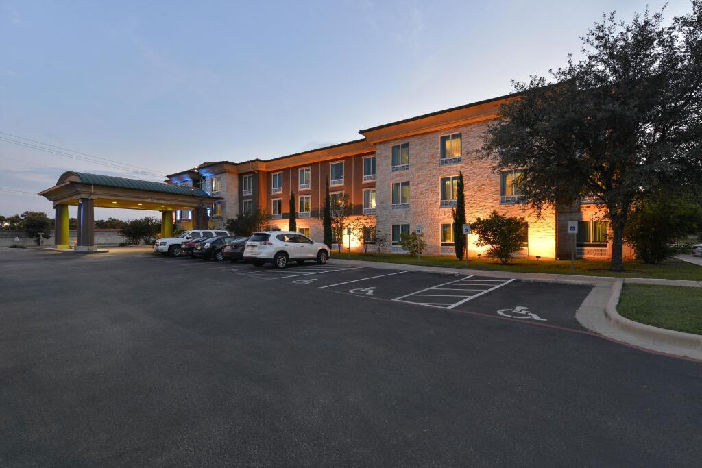 hotel image 12