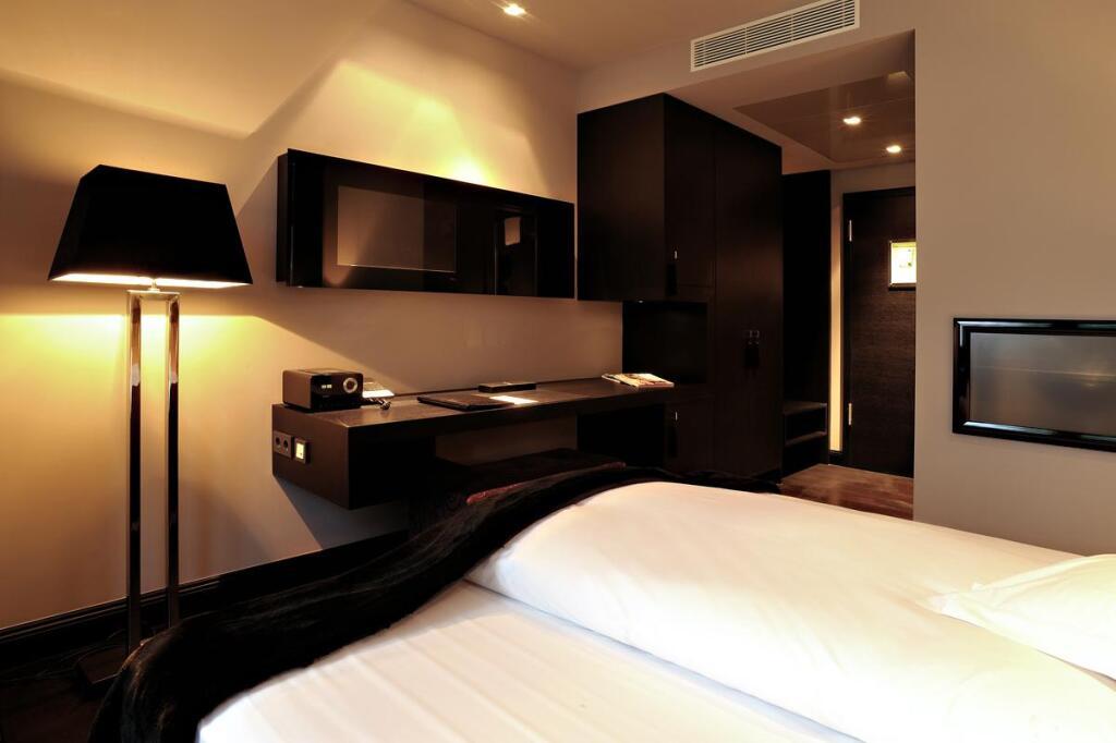 hotel image 12