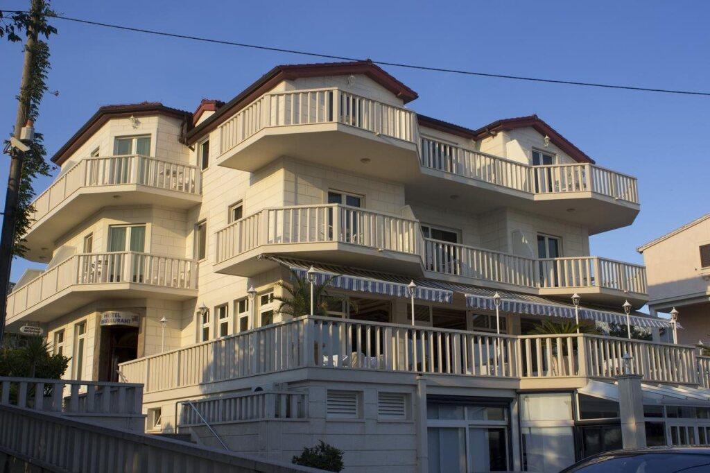 hotel image 12