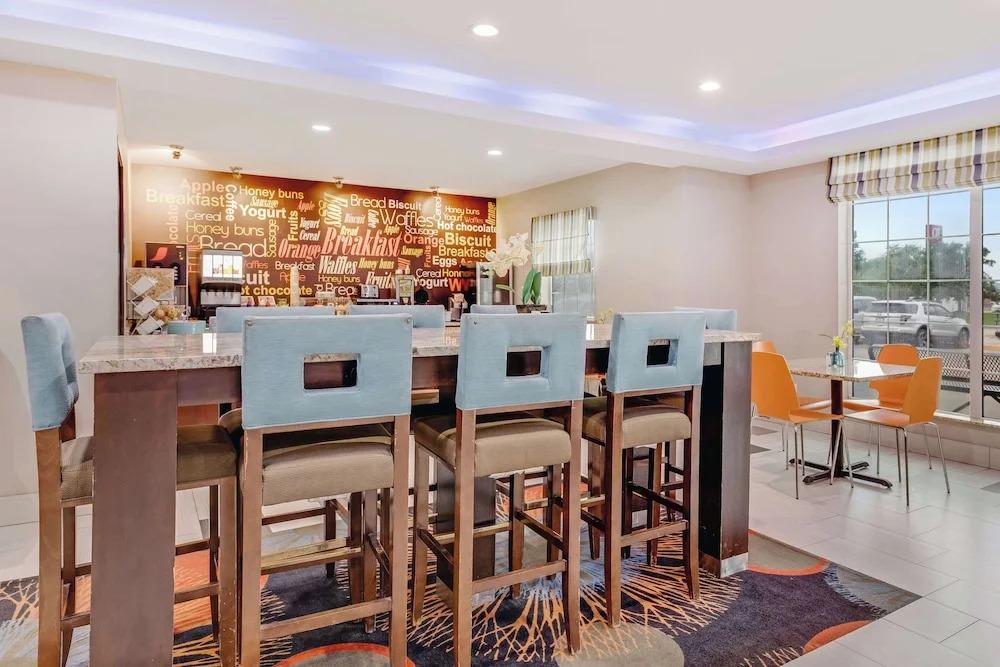 hotel image 13