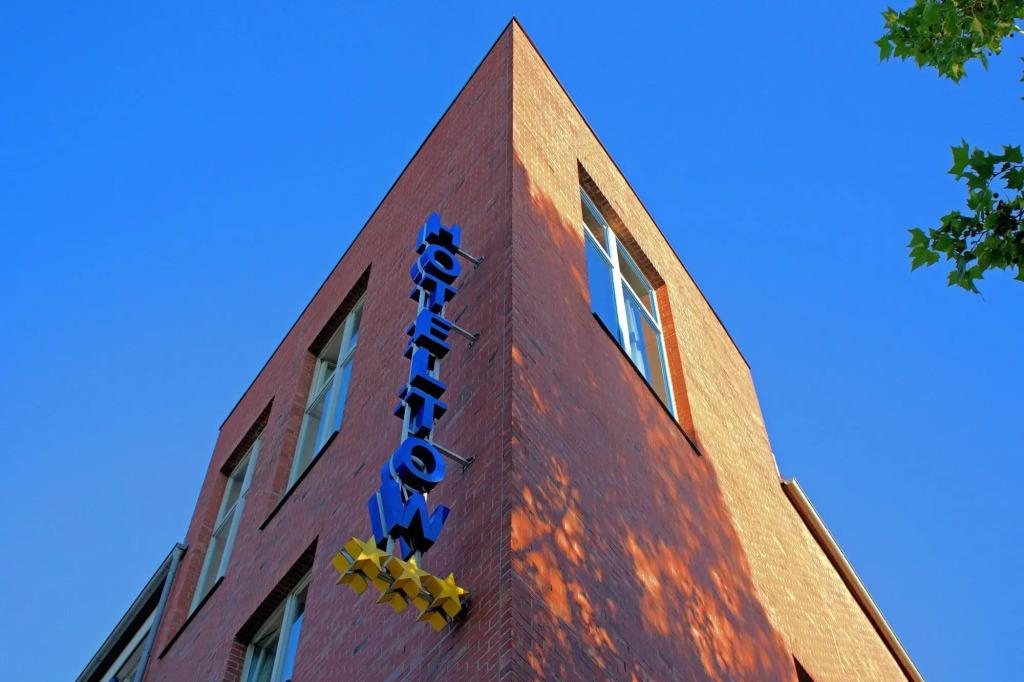 hotel image 10