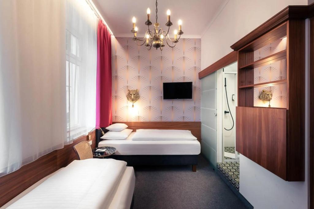 hotel image 8