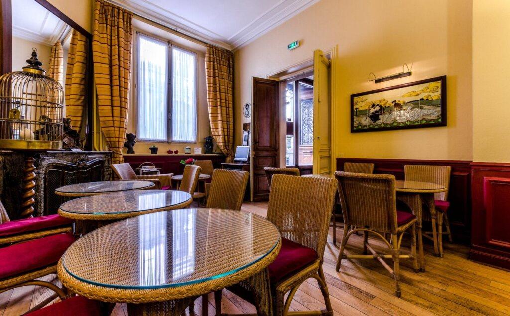 hotel