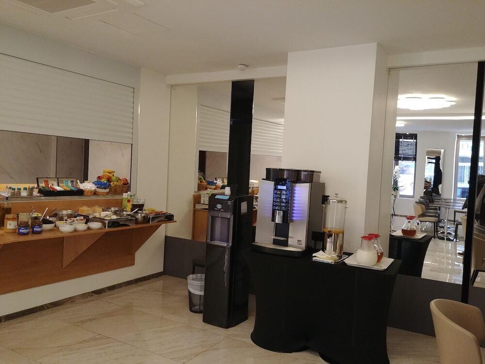 hotel image 11