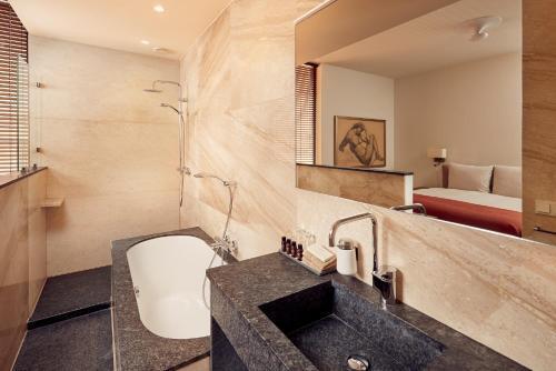 hotel image 12