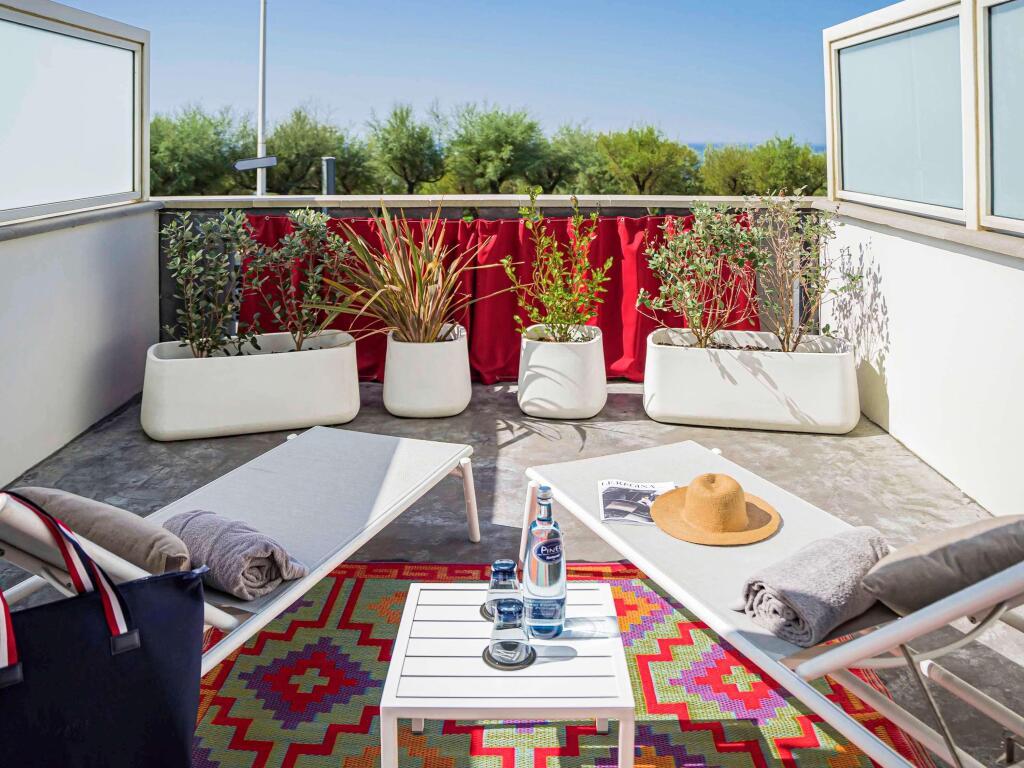 hotel image 16