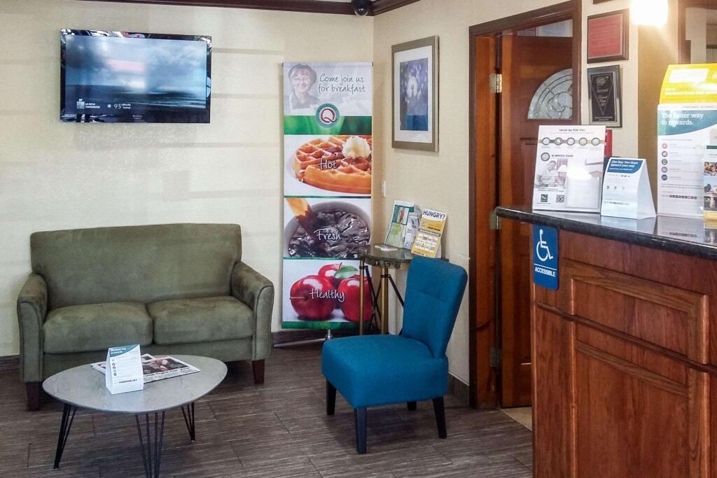 hotel image 10