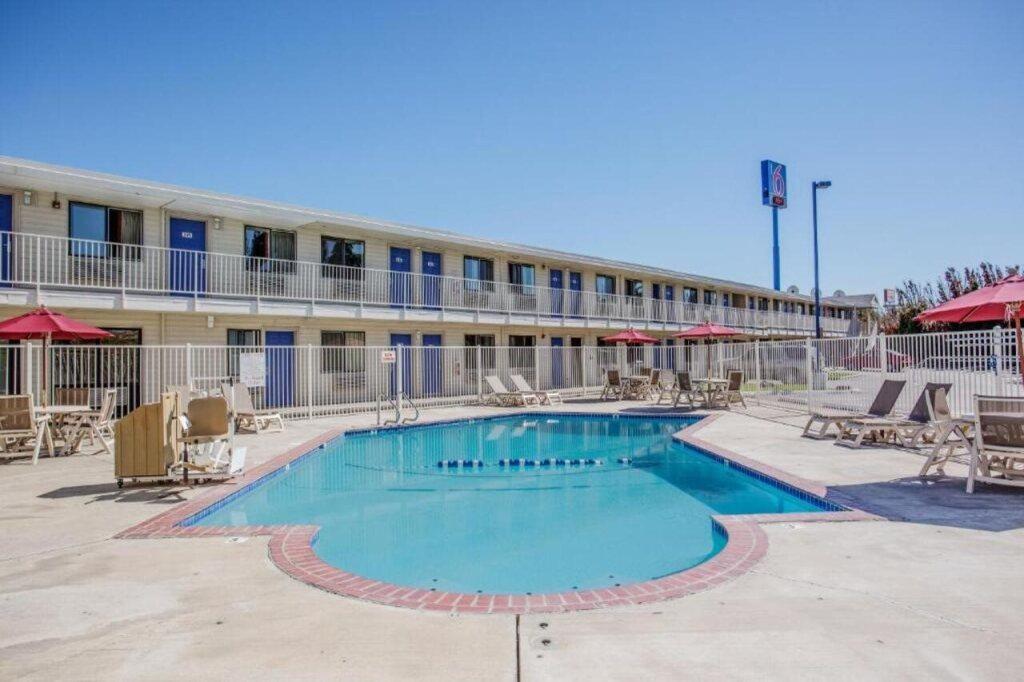 hotel image 12
