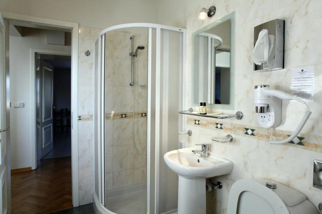 hotel image 32