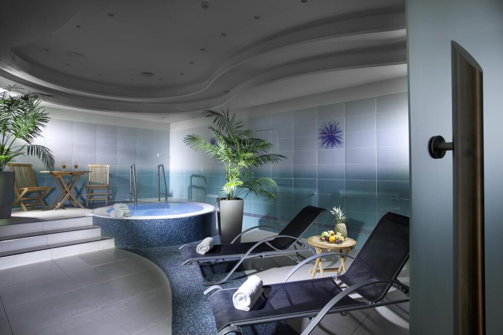 hotel image 13