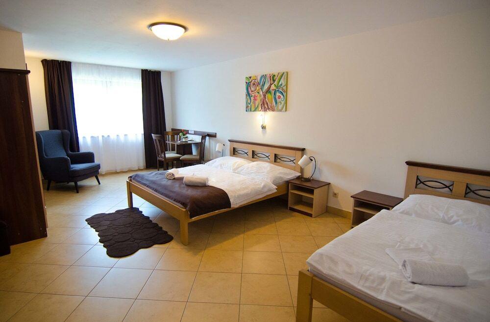 hotel image 10