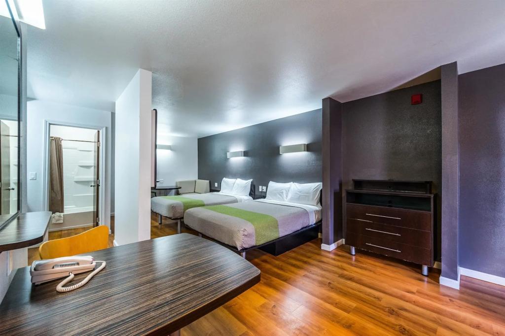 hotel image 12