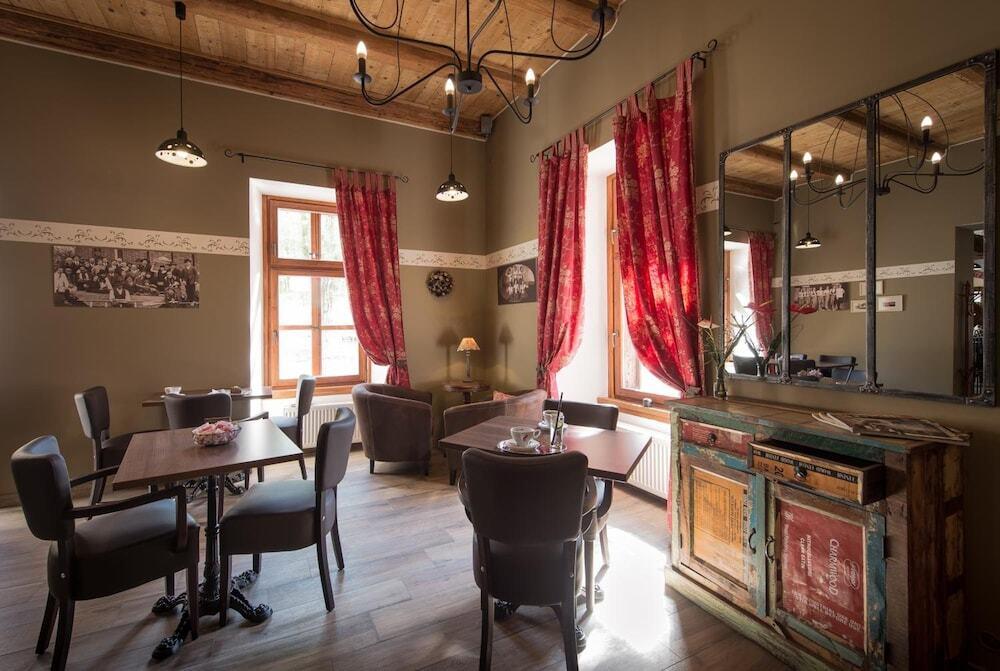 hotel image 9