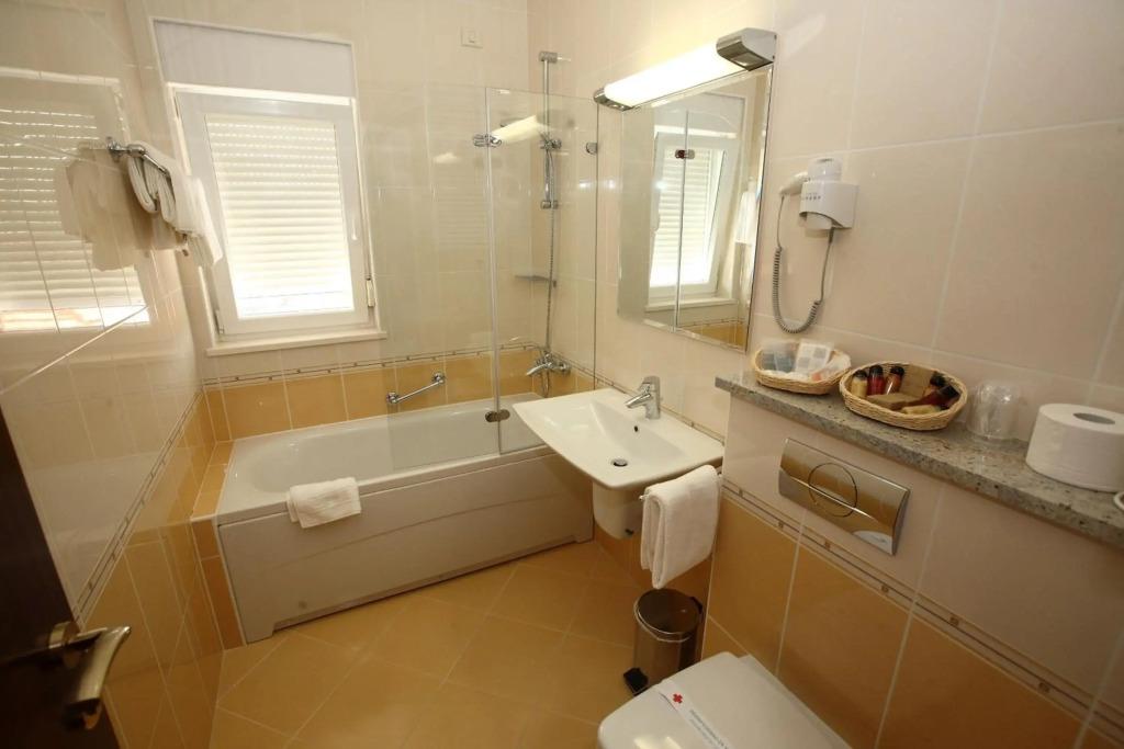 hotel image 16