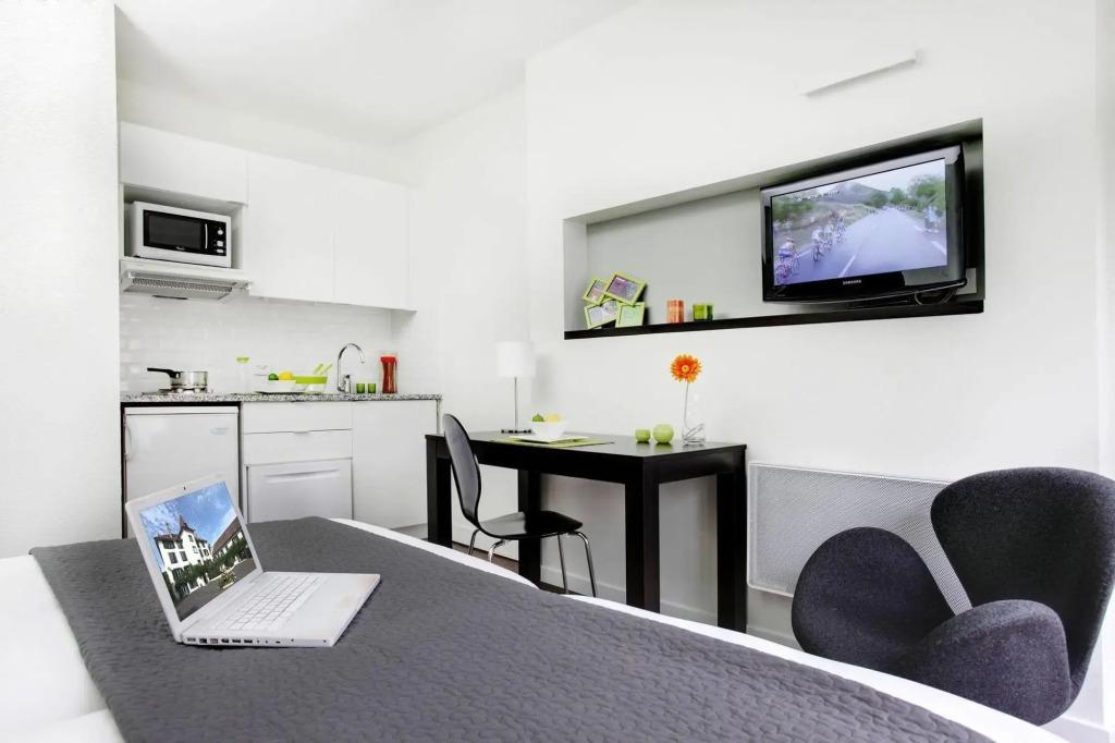 hotel image 9