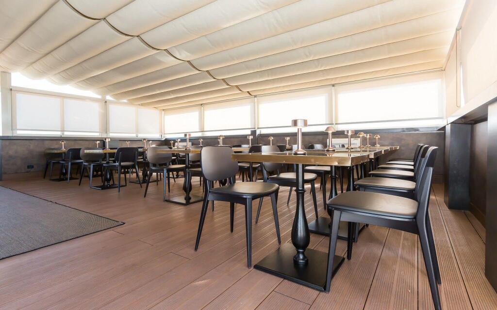hotel image 16