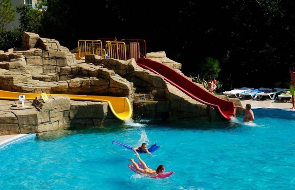 hotel image 13