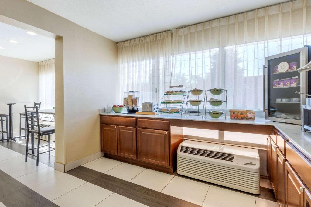 hotel image 8
