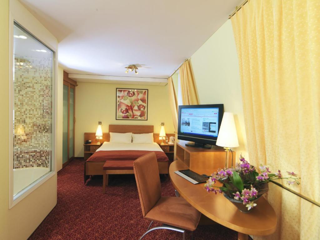 hotel image 48