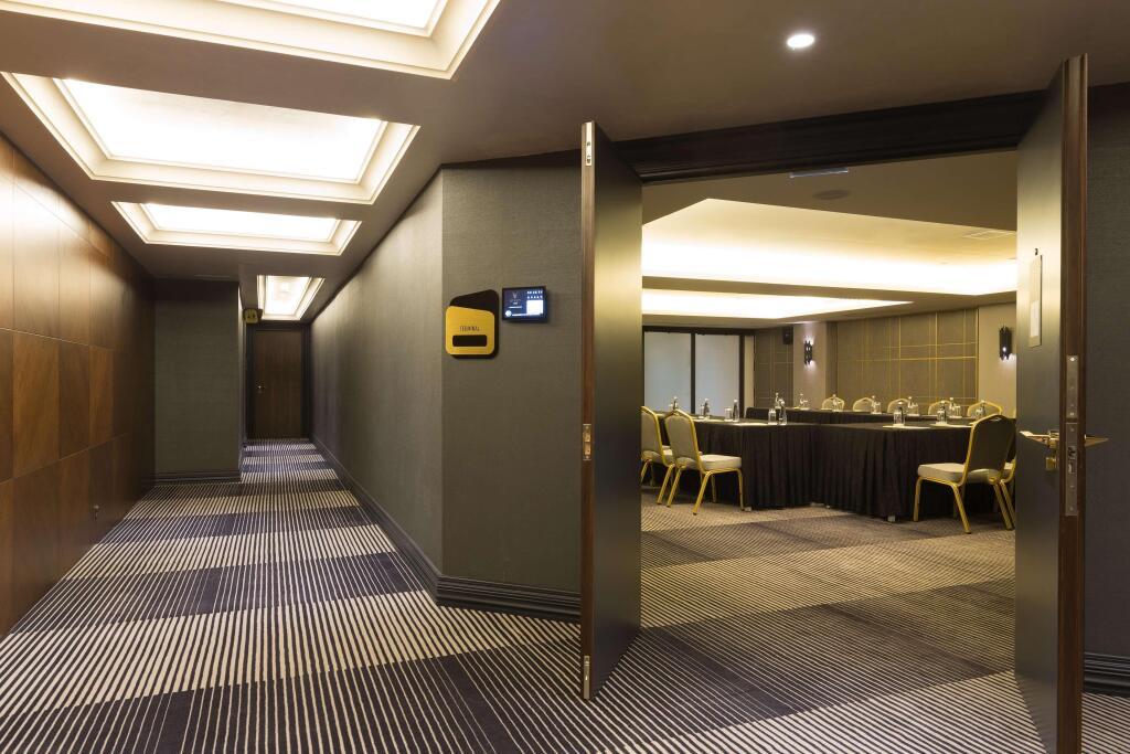 hotel image 12